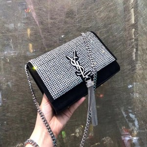 생로랑 다이아몬드 숄더백 2019/신상 Y105048