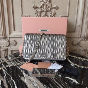 미우미우 체인 숄더백 5BP001-2 2020/신상