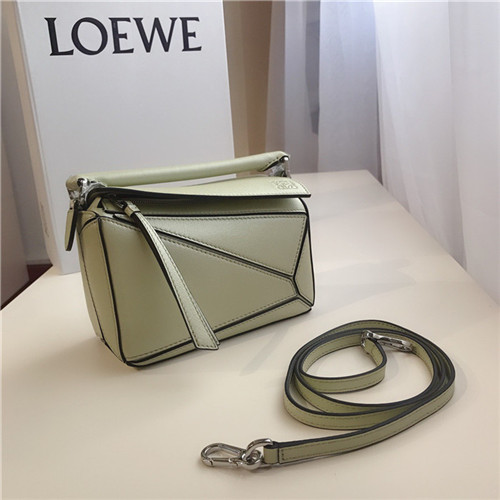 로에베 퍼즐백 미니 L50050-2 2020/신상