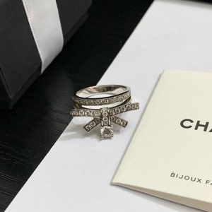 샤넬 반지 C6901 2020/신상 ( 사이즈 카톡상담) (정품과 비교가능한 퀄리티)