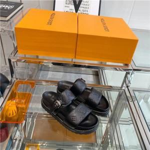 루이비통 여성용 슬리퍼 L83393-1 2021/신상