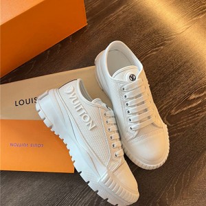 루이비통 여성용 스니커즈 L10801-1 2022/신상