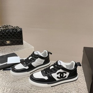 샤넬 여성용 스니커즈 C62010-1 2023/신상