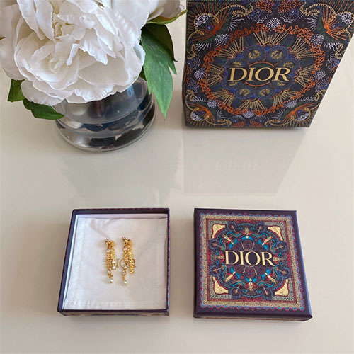 디올 귀걸이 D7680 2023/신상 (정품과 비교가능한 퀄리티)