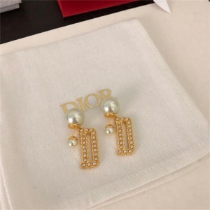 디올 귀걸이 D5599 2023/신상 (정품과 비교가능한 퀄리티)