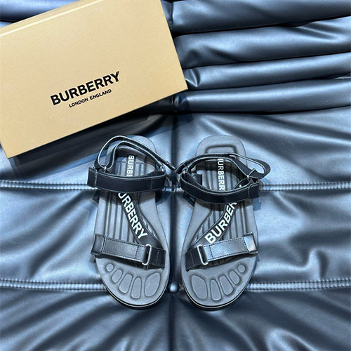 버버리 남성용 샌들 B75413-1 2024/신상