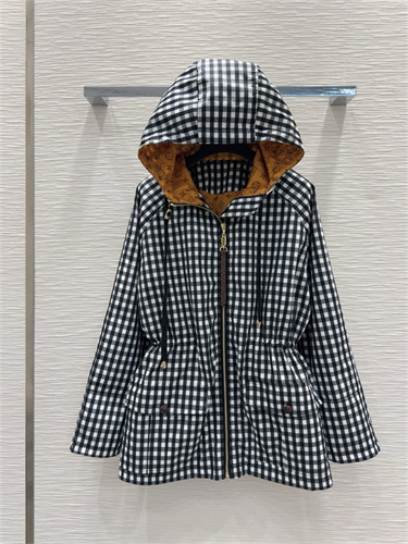 루이비통 후드 바람막이 자켓 L23807 2025/신상