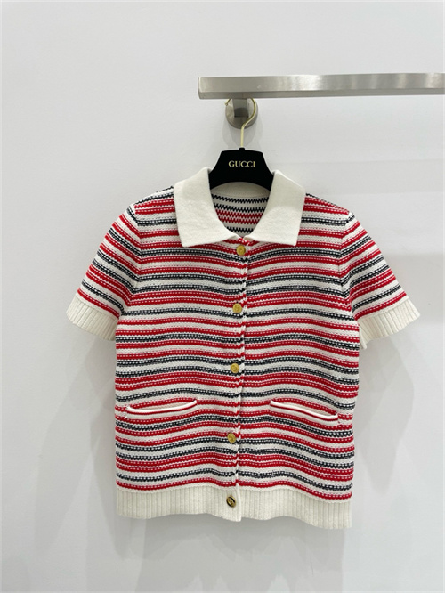 구찌 반팔 폴로 가디건 G92708 2025/신상