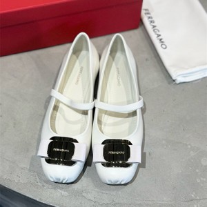 페레가모 여성용 단화 F86623-1 2025/신상