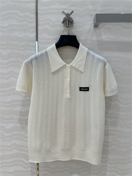 미우미우 반팔 폴로 니트 M72994 2025/신상