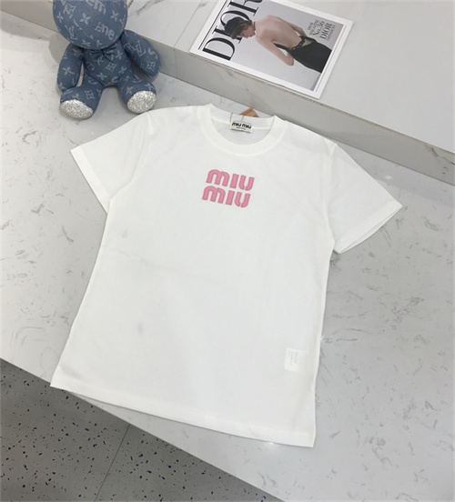 미우미우 반팔 티셔츠 M71351 2025/신상