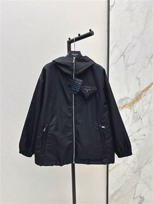 프라다 후드 바람막이 자켓 P23608 2025/신상
