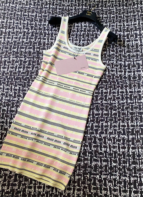 미우미우 민소매 원피스 M62204 2025/신상