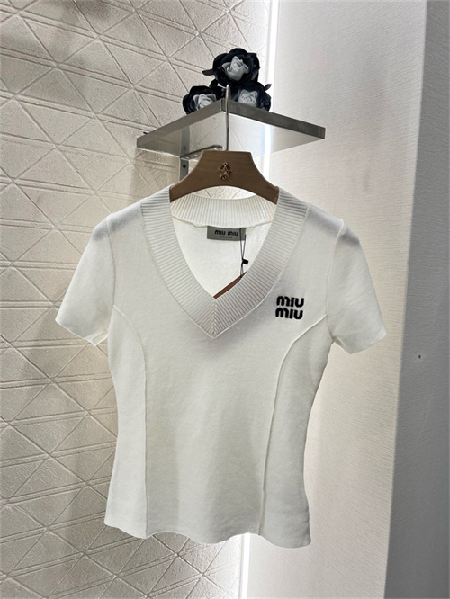 미우미우 반팔 니트 M52106 2025/신상
