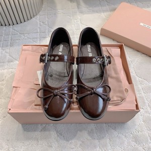 미우미우 여성용 단화 M81242-2 2025/신상