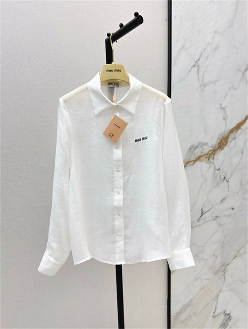 미우미우 긴팔 셔츠 M62904 2025/신상
