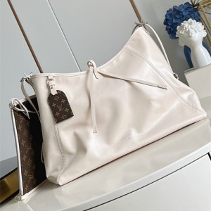 루이비통 캐리올 다크 숄더백 MM M25143 2025/신상