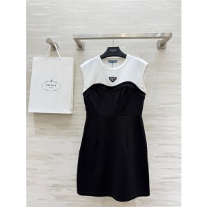 프라다 민소매 원피스 P52994 2025/신상
