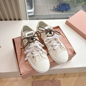 미우미우 여성용 스니커즈 M54624-1 2025/신상