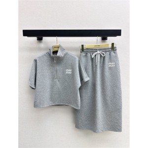 미우미우 반팔 티셔츠 스커트 세트 M83509 2025/신상