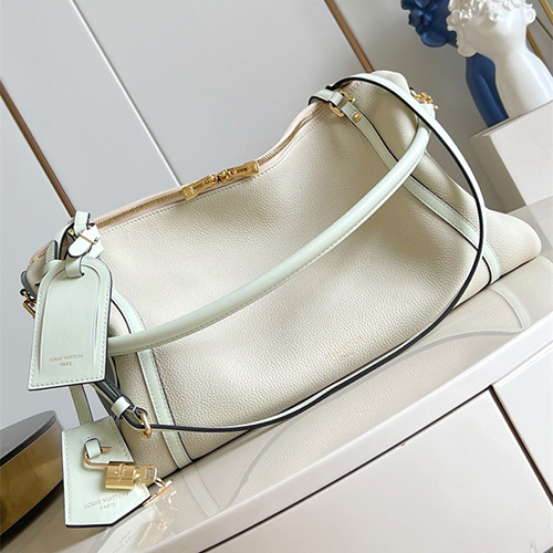 루이비통 크로스백 M13668 2025/신상