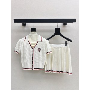 톰브라운 반팔 가디건 스커트 세트 T42907 2025/신상