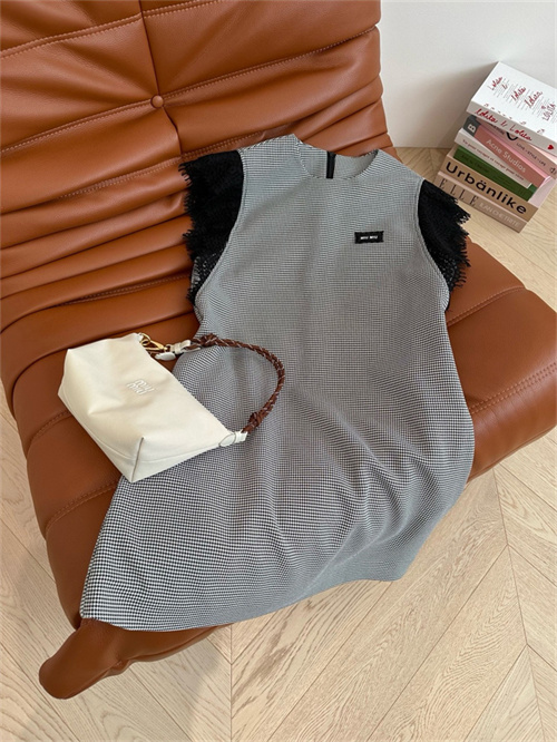 미우미우 민소매 원피스 M43103 2025/신상