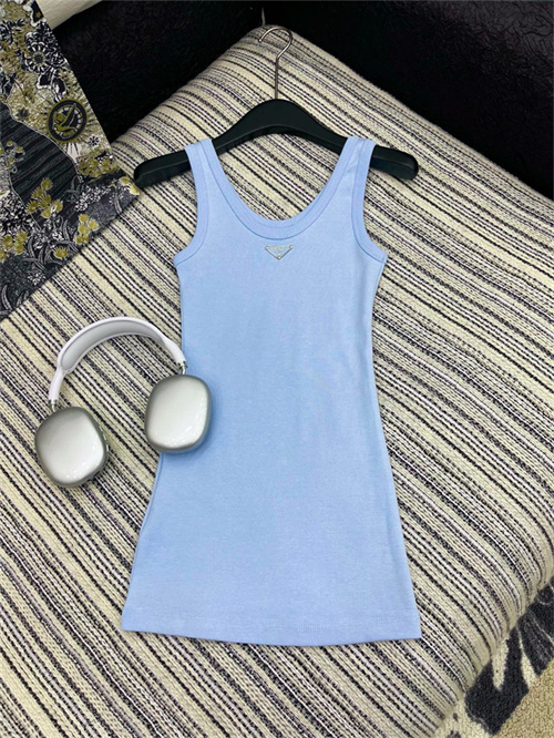 프라다 민소매 P61504 2025/신상