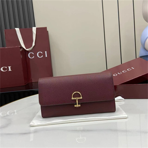 구찌 소프트비트 콘티넨탈 장지갑 828147 2025/신상