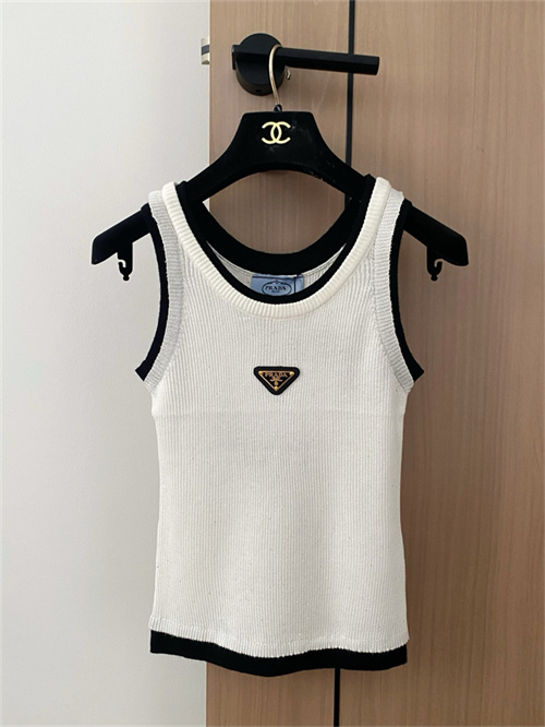 프라다 민소매 P61994 2025/신상