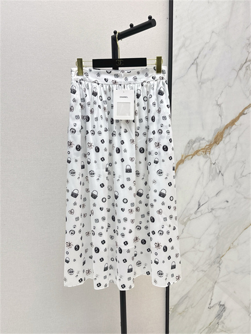 샤넬 스커트 C82705 2025/신상