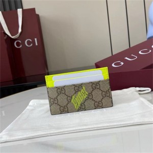 구찌 투톤 GG 카드/명함지갑 835322 2025/신상