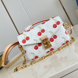 루이비통 포쉐트 메티스 이스트 웨스트 숄더백 M14231 2025/신상