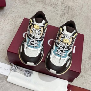 구찌 남여공용 스니커즈 G32181-1 2025/신상