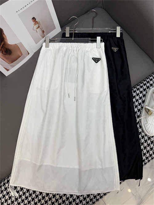 프라다 스커트 P82996 2025/신상