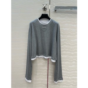 프라다 긴팔 티셔츠 P72202 2025/신상