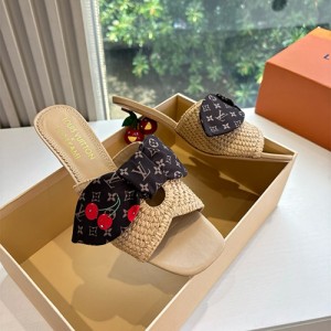 루이비통 여성용 슬리퍼 L68951-1 2025/신상