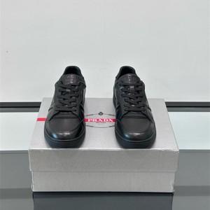 프라다 남성용 스니커즈 P98829-2 2025/신상