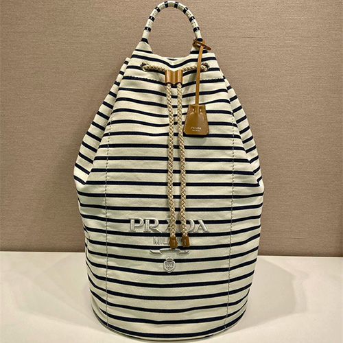 프라다 드로우스트링 백팩 2VY011 2025/신상