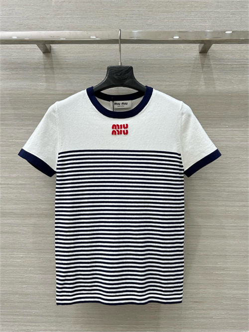 미우미우 반팔 티셔츠 M72302 2025/신상