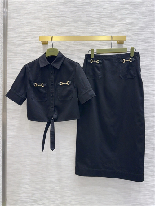 구찌 반팔 셔츠 스커트 세트 G63706 2025/신상