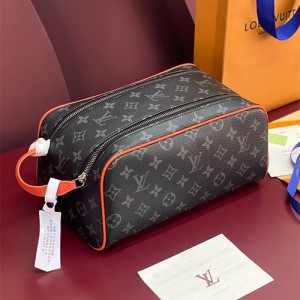 루이비통 돕 키트 파우치백 M15246 2025/신상