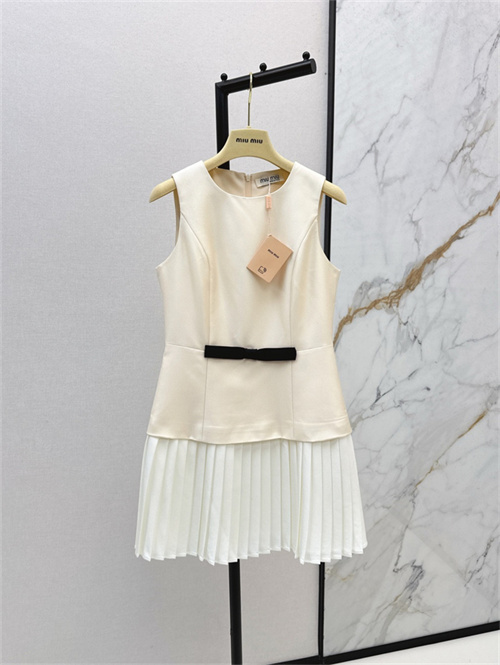 미우미우 민소매 원피스 M42903 2025/신상