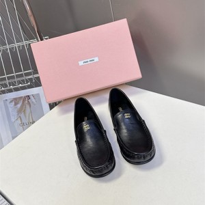 미우미우 여성용 로퍼 M71892-2 2025/신상