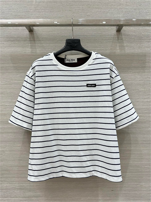미우미우 양면 반팔 티셔츠 M21904 2025/신상