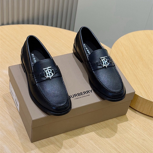 버버리 남성용 로퍼 B78744-1 2025/신상