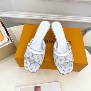 루이비통 여성용 슬리퍼 L68941-2 2025/신상