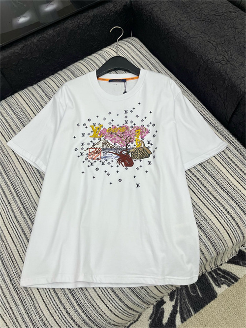 루이비통 반팔 티셔츠 L42209 2025/신상