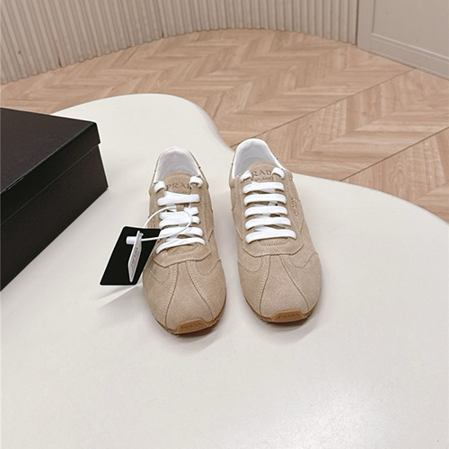 프라다 여성용 스니커즈 P68143-2 2025/신상