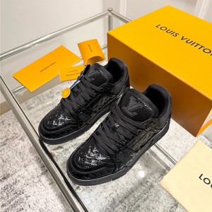 루이비통 남여공용 스니커즈 L96522-2 2025/신상